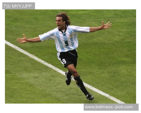 世界足球球星中身高最高的球员是谁他在场上的表现如何 世界足球球星中身高最高的球员是谁他在场上的表现如何