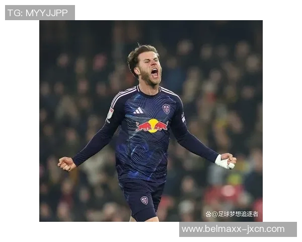 从青涩到成熟 足球球星颜值变化大揭秘 见证他们的成长与蜕变